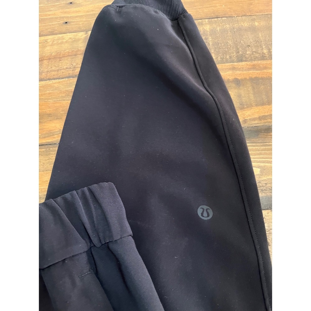 LULULEMON On the Fly Jogger 28" Athleisure Women 6 Black Minimalist Streetwear - Picture 6 of 6